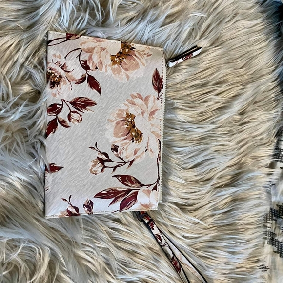 Hand bag GUESS - Picture 2 of 3